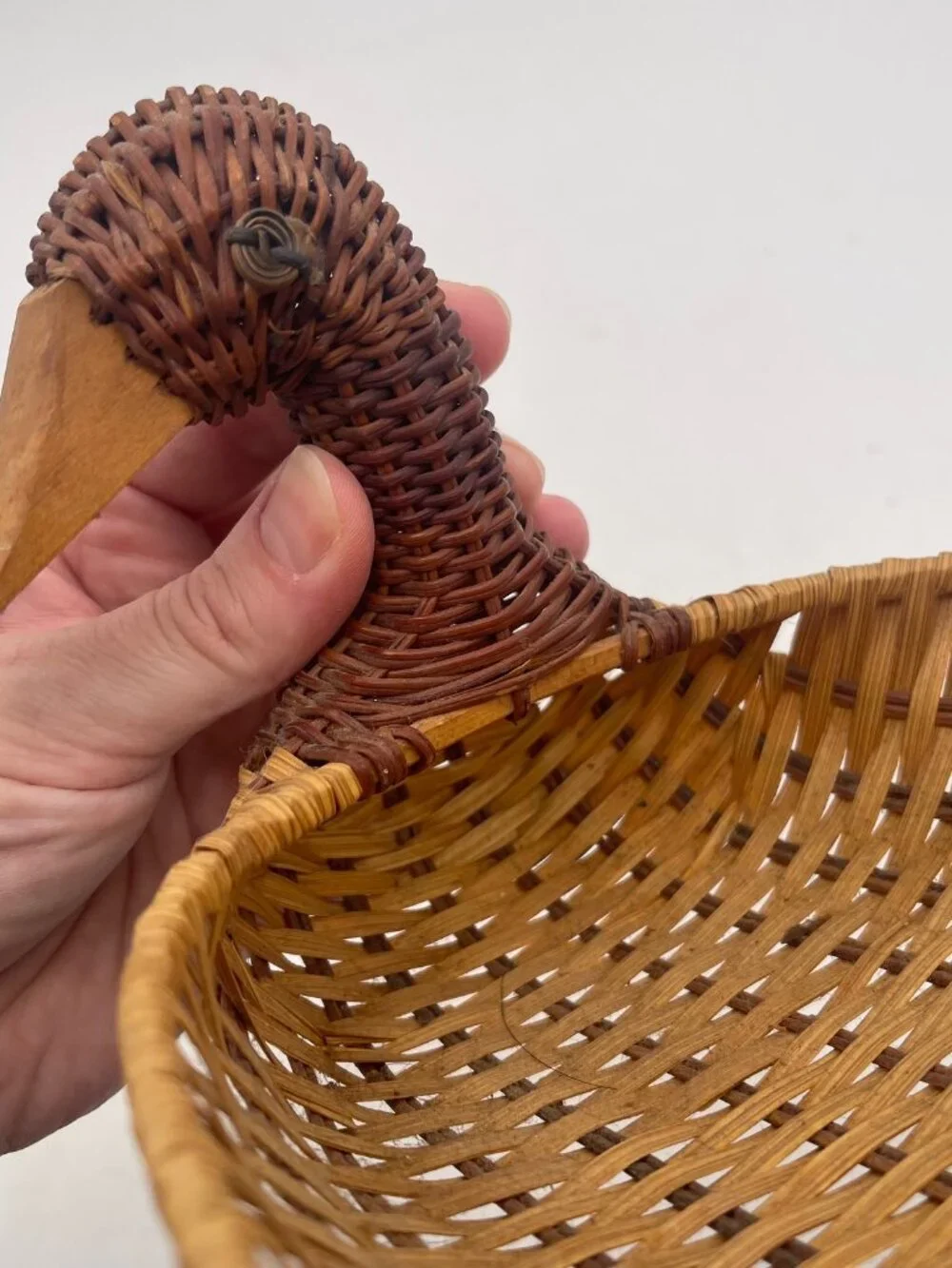 Vintage Brown Wicker Duck-Shaped Oval Decorative Basket 10